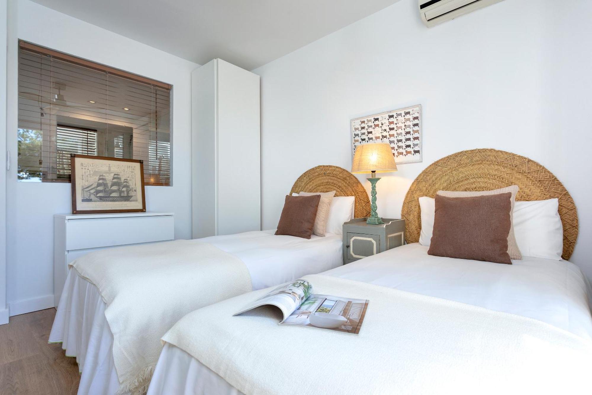 Genteel Aloha Golf Appartement *